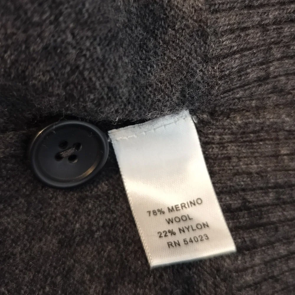 Banana Republic gently pre
